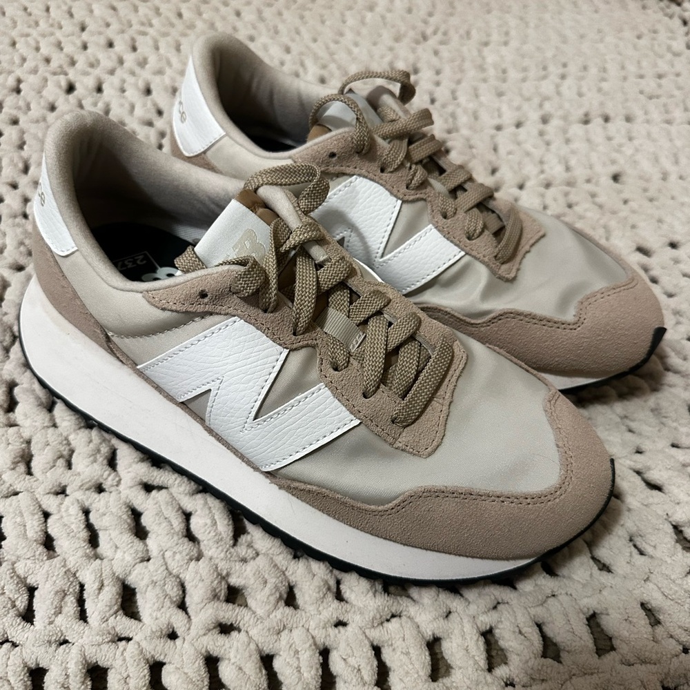 Women’s New Balance 237